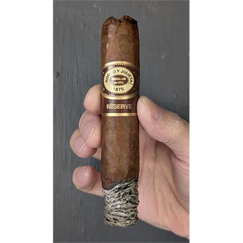 Romeo y Julieta Habana Reserve Robusto 5  * 54