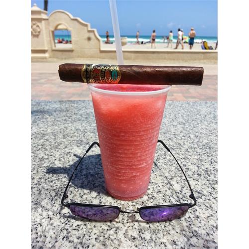 Alec Bradley Tempus Nicaragua Toro 6  * 52