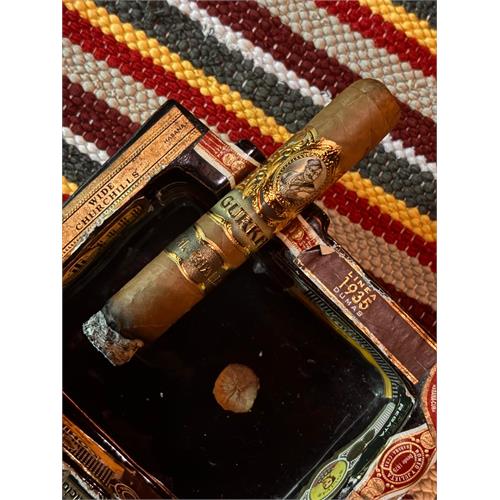 Gurkha Royal Challenge Robusto 5  * 50