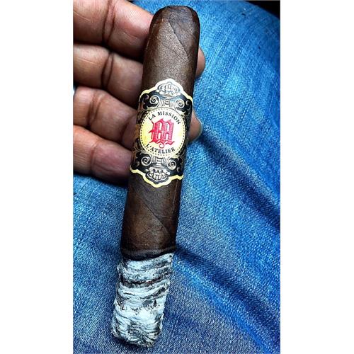 La Mission L atelier 1989 5 5/8 * 54