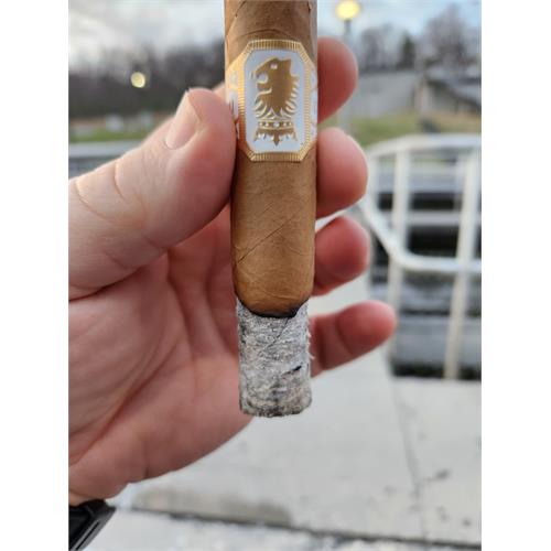 Liga Undercrown Connecticut Shade Robusto 5  * 54