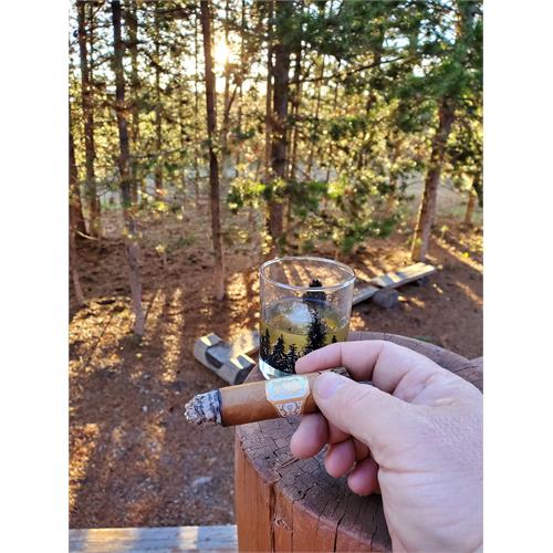 Liga Undercrown Connecticut Shade Robusto 5  * 54