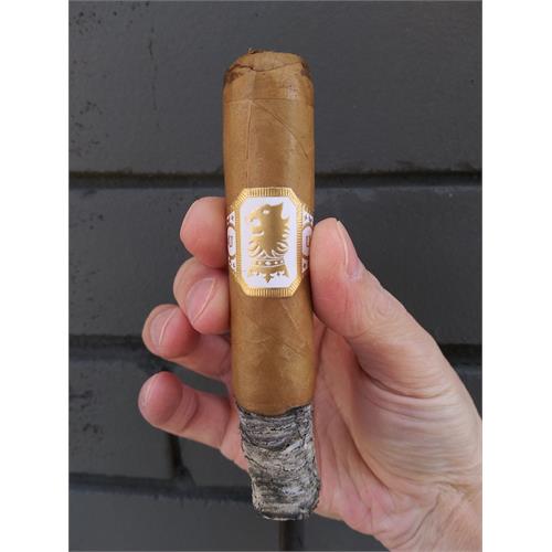 Liga Undercrown Connecticut Shade Robusto 5  * 54