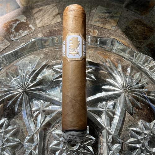 Liga Undercrown Connecticut Shade Robusto 5  * 54