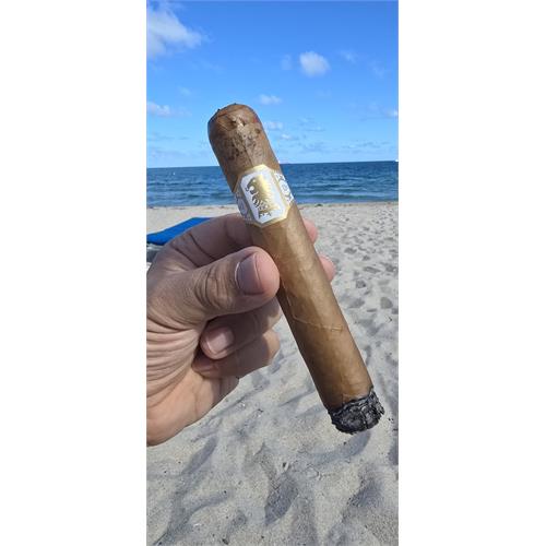 Liga Undercrown Connecticut Shade Gordito 6  * 60