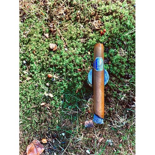 Liga Undercrown Connecticut Shade Corona 5 5/8 * 46