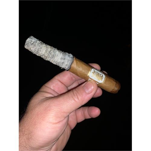 Liga Undercrown Connecticut Shade Corona 5 5/8 * 46