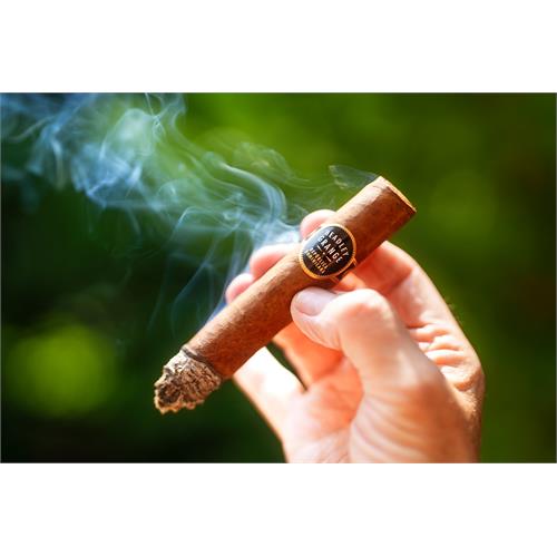 Crowned Heads Headley Grange Dobles 6 1/8 * 50