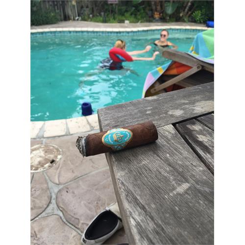 Crowned Heads La Imperiosa Dukes 5 1/2 * 54