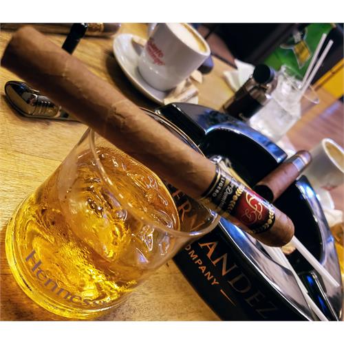 La Flor Dominicana Ligero Natural L-400 5 3/4 * 54