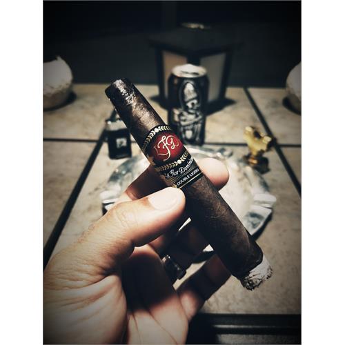 La Flor Dominicana Double Ligero Maduro Chisel 6  * 54