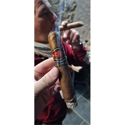 La Flor Dominicana Ligero Natural L-Granu 6  * 64