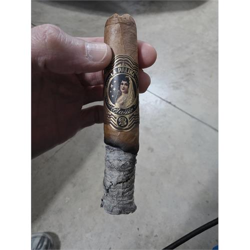 La Palina Classic Connecticut Robusto 5  * 52