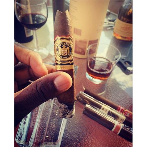 Arturo Fuente Don Carlos Eye of the Shark 5 3/4 * 52