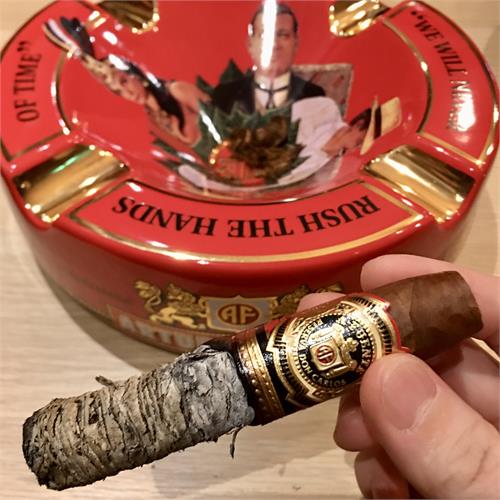 Arturo Fuente Don Carlos Eye of the Shark 5 3/4 * 52