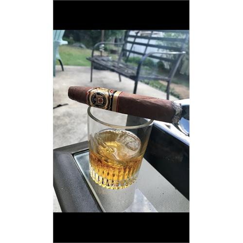 Arturo Fuente Don Carlos Eye of the Shark 5 3/4 * 52