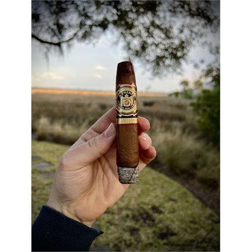 Arturo Fuente Don Carlos Eye of the Shark 5 3/4 * 52