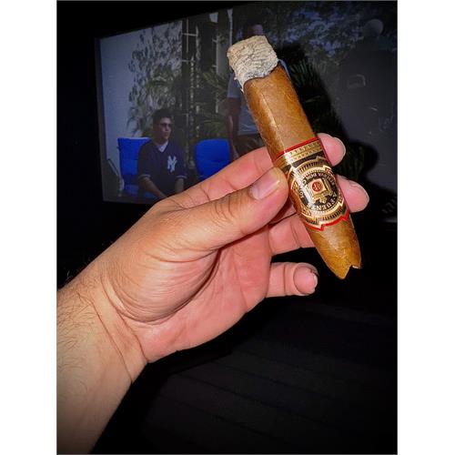 Arturo Fuente Don Carlos Eye of the Shark 5 3/4 * 52