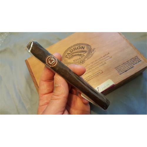 Padron Series Londres Maduro 5 1/2 * 42