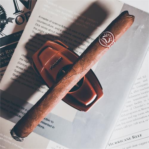 Padron Series Palmas Natural 6 5/16 * 42