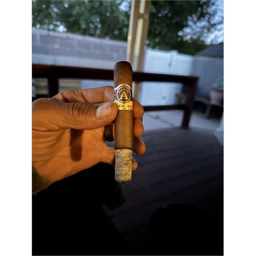 Aladino Corona 5  * 44