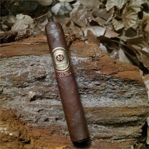 Nat Cicco Aniversario 1965 Liga No. 4 Robusto 5  * 52