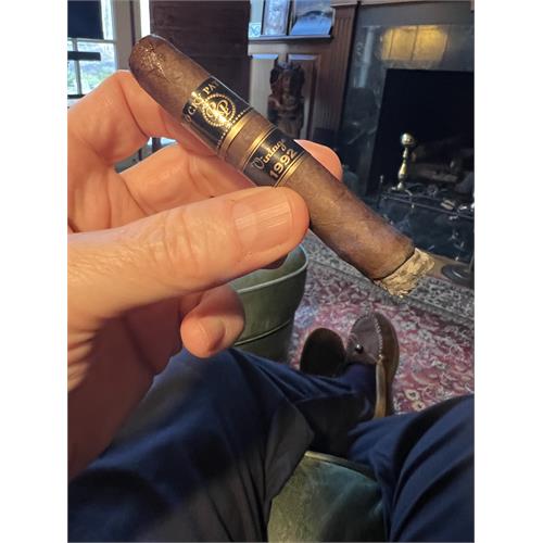 Rocky Patel Vintage 1992 Juniors 4  * 38