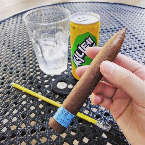 Rocky Patel The Edge Habano Torpedo 6  * 52