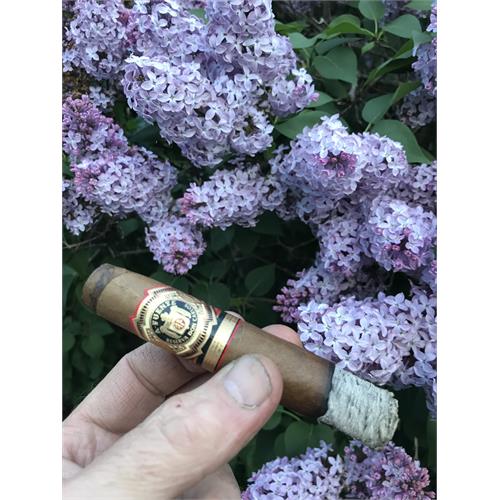 Arturo Fuente Don Carlos Belicoso 5 3/8 * 52