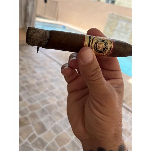 Arturo Fuente Don Carlos Belicoso 5 3/8 * 52