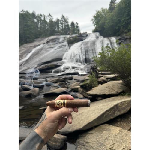 Arturo Fuente Don Carlos Belicoso 5 3/8 * 52