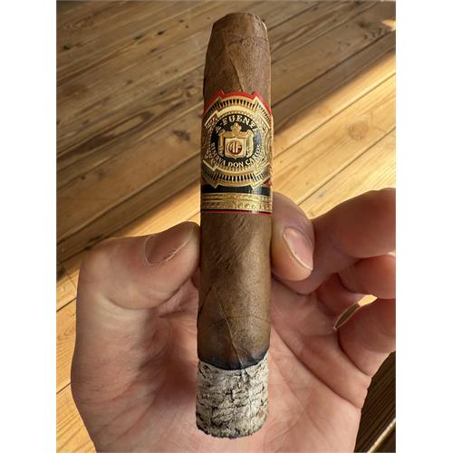 Arturo Fuente Don Carlos Belicoso 5 3/8 * 52