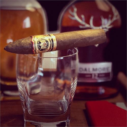 Arturo Fuente Don Carlos Belicoso 5 3/8 * 52