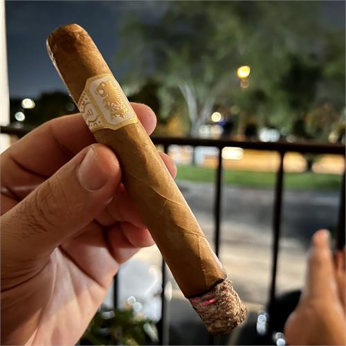 Liga Undercrown Connecticut Shade Gran Toro 6  * 52