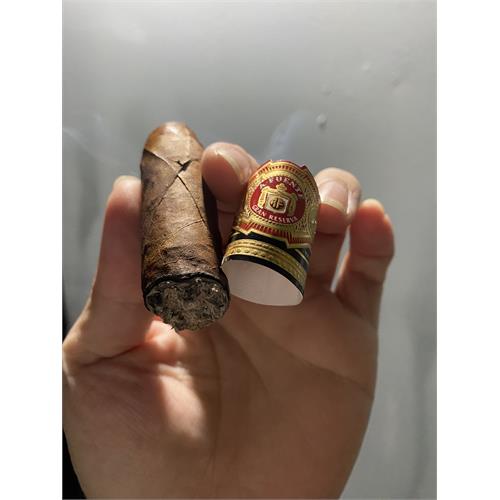 Arturo Fuente Sun Grown Chateau Royal Salute 7 5/8 * 54