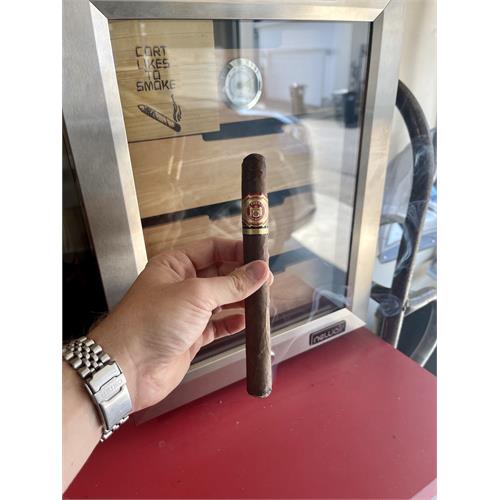 Arturo Fuente Sun Grown Chateau Royal Salute 7 5/8 * 54