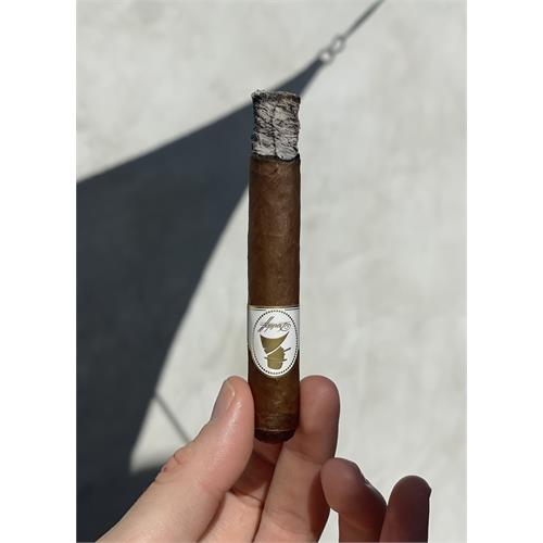 Davidoff Winston Churchill Petit Corona 4 1/2 * 41