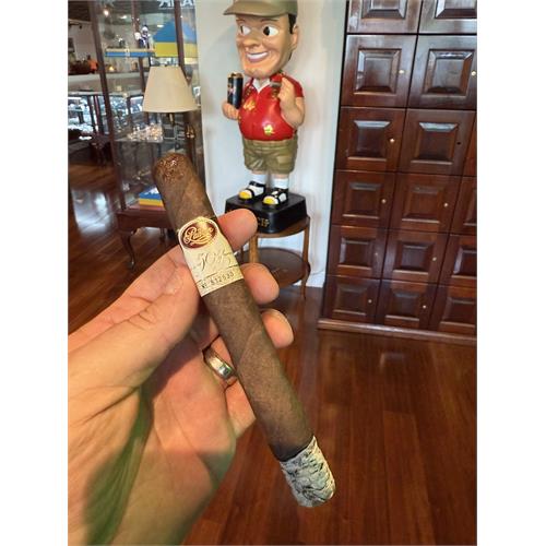Padron 50th Anniversary Maduro 6 1/2 * 52
