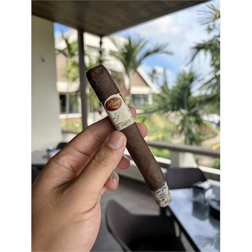 Padron 50th Anniversary Maduro 6 1/2 * 52