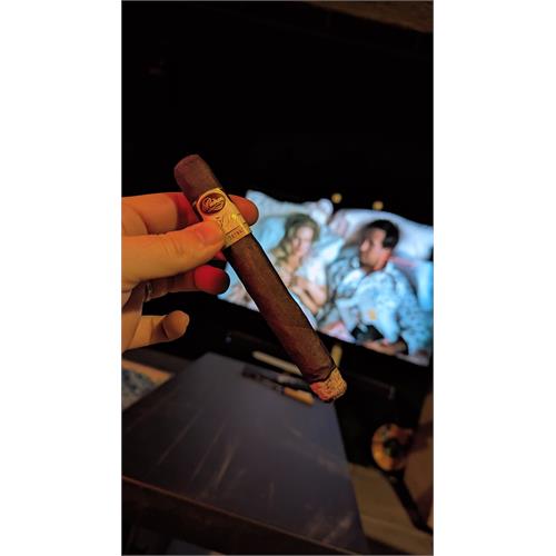 Padron 50th Anniversary Maduro 6 1/2 * 52