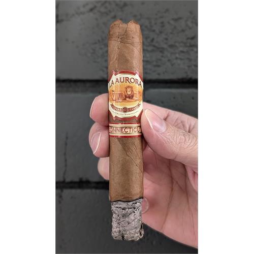 La Aurora 1987 Connecticut Robusto 5  * 50