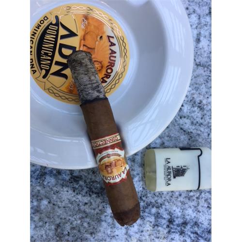 La Aurora 1987 Connecticut Toro 5 3/4 * 54