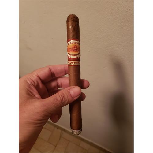 La Aurora 1987 Connecticut Toro 5 3/4 * 54