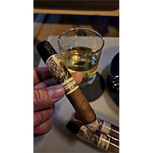 Pappy Van Winkle Family Reserve Barrel Fermented Robusto 5 1/4 * 52