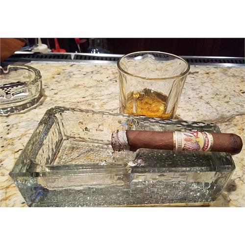 Alec Bradley Post Embargo Robusto 5  * 52