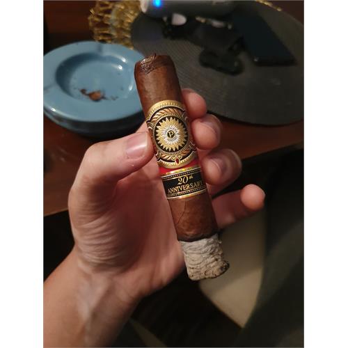 Perdomo 20th Anniversary Sun Grown R556 5  * 56