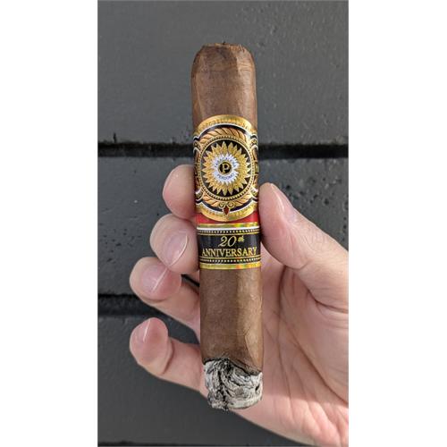 Perdomo 20th Anniversary Sun Grown R556 5  * 56