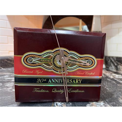 Perdomo 20th Anniversary Sun Grown R556 5  * 56