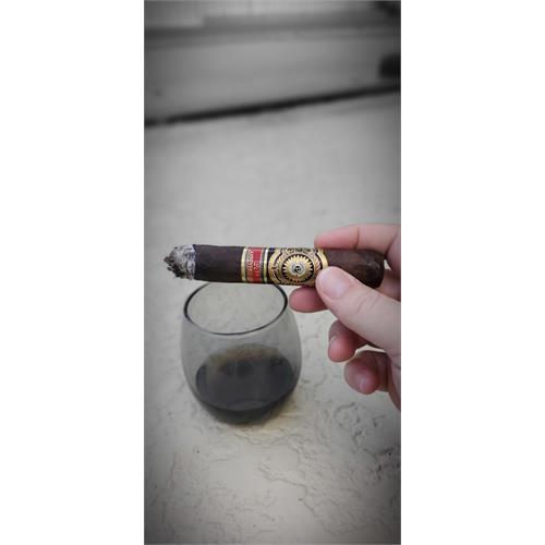 Perdomo 20th Anniversary Maduro C756 7  * 56