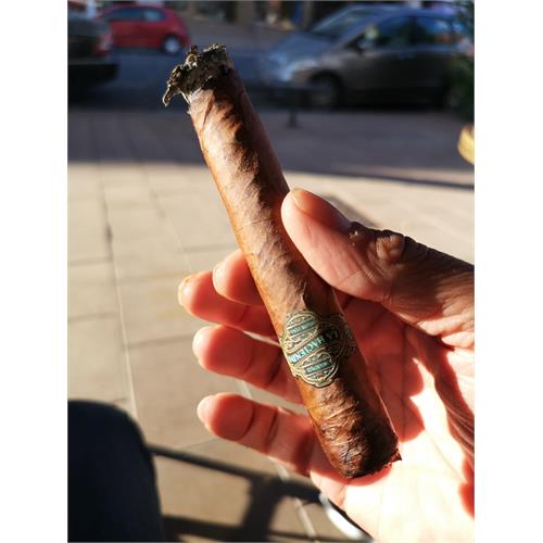 Warped La Hacienda Gran Robusto 5 1/2 * 52